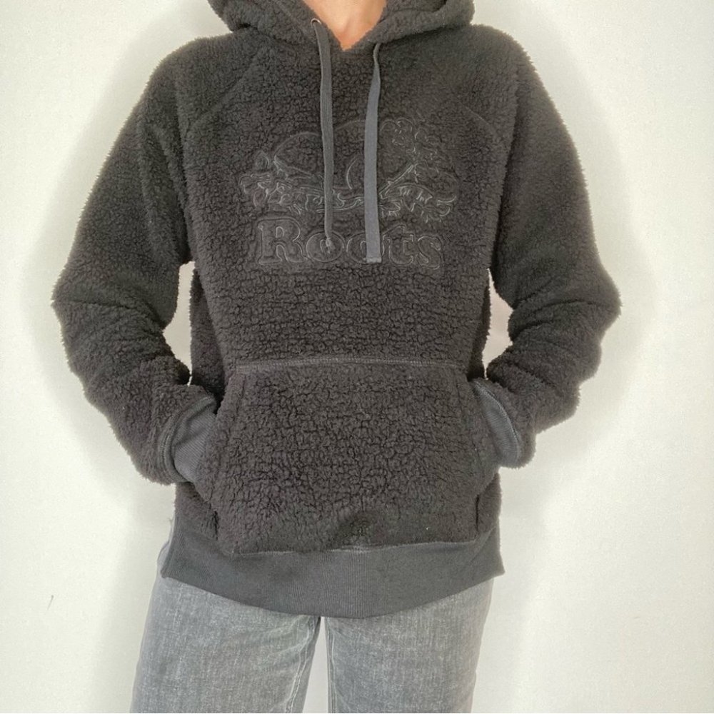 Black Roots Fluffy Sweatshirt